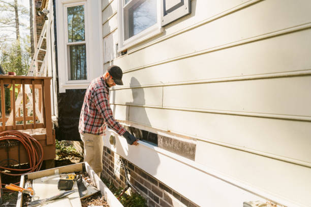 Trusted Emergency Siding Repair service in Williamston, NC - Creative Siding