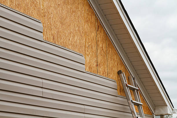 Professional Siding Replacement technician working in Williamston, NC
